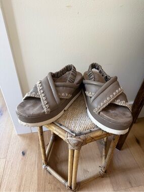 Comfort Taupe Cross-Strap Platform Sandals with Elastic Sling